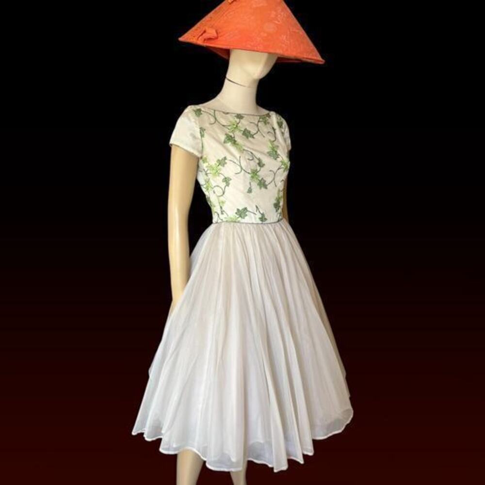 Vintage 1950s Emma Domb White Chiffon Tulle Cupcake Prom Dress Green Embroidery
